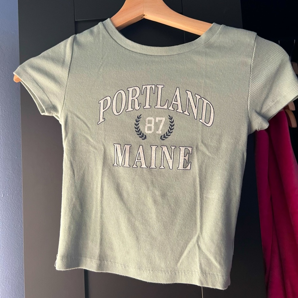 AEROPOSTLE Portland Maine cropped graphic baby tee